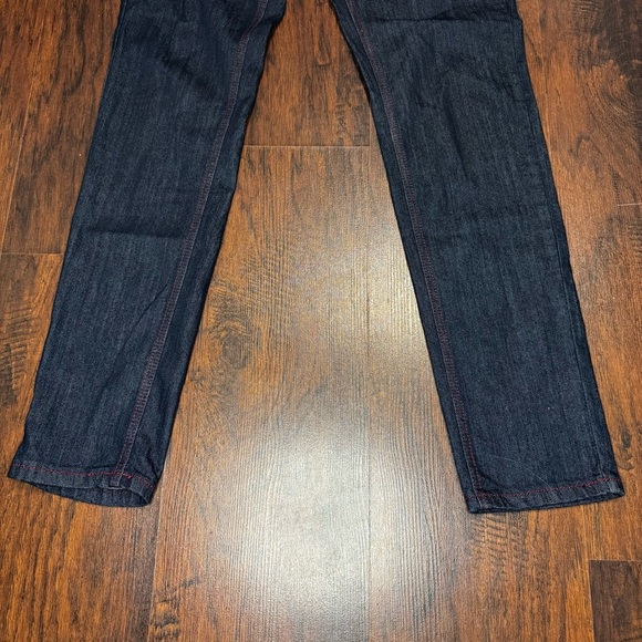 Dereon WoMen's Deep Indigo Skinny Jeans 9/10 EUC - Picture 2 of 10